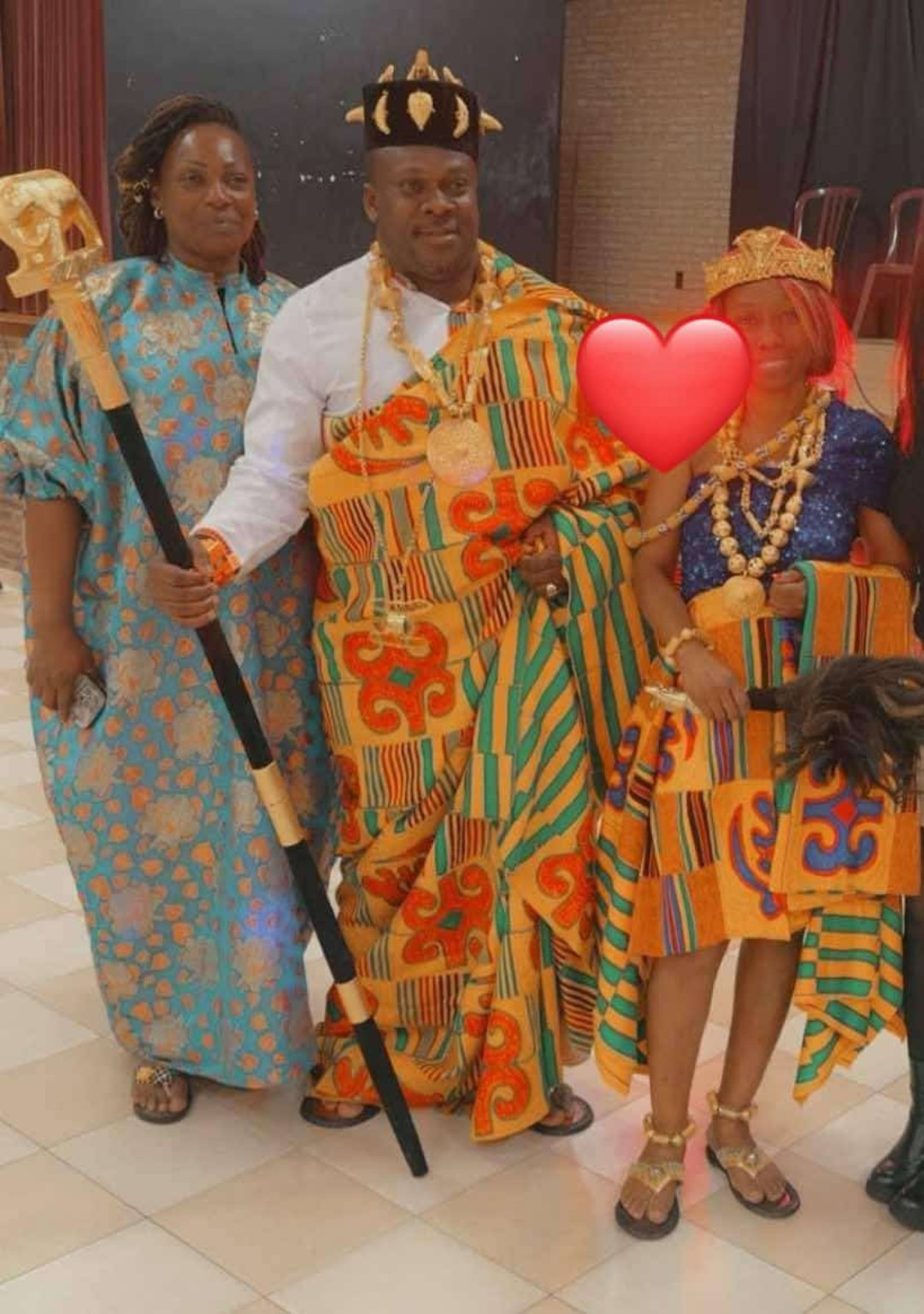 Participants en tenues traditionnelles africaines